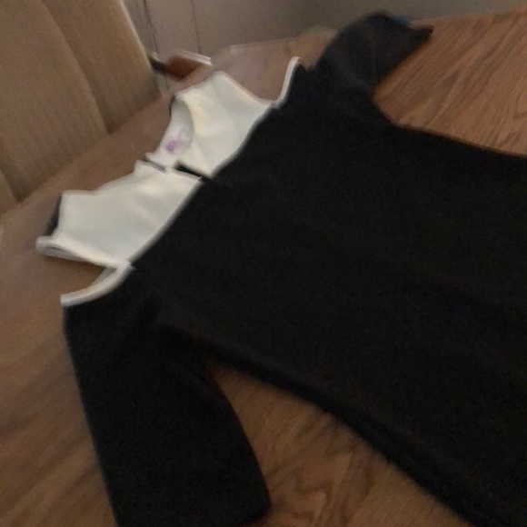 Dress - Picture 2 of 3